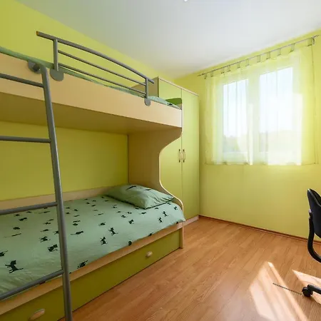 Near The Town Center Aja Apartment Umag